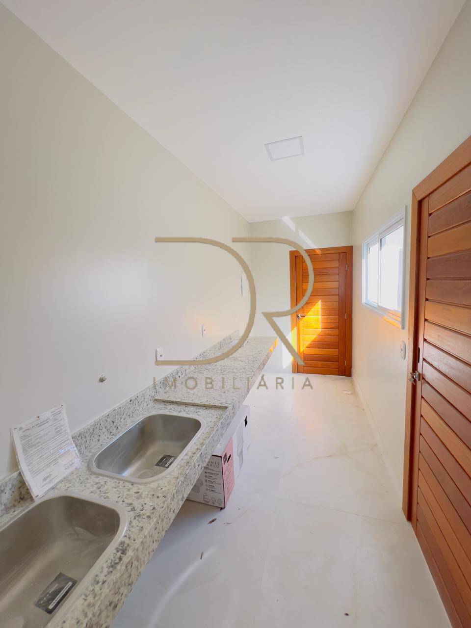 Casa de alto padrão em condomínio fechado