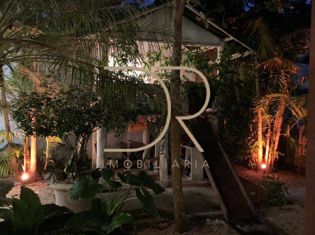 Casa, 4 quartos, 250 m² - Foto 13