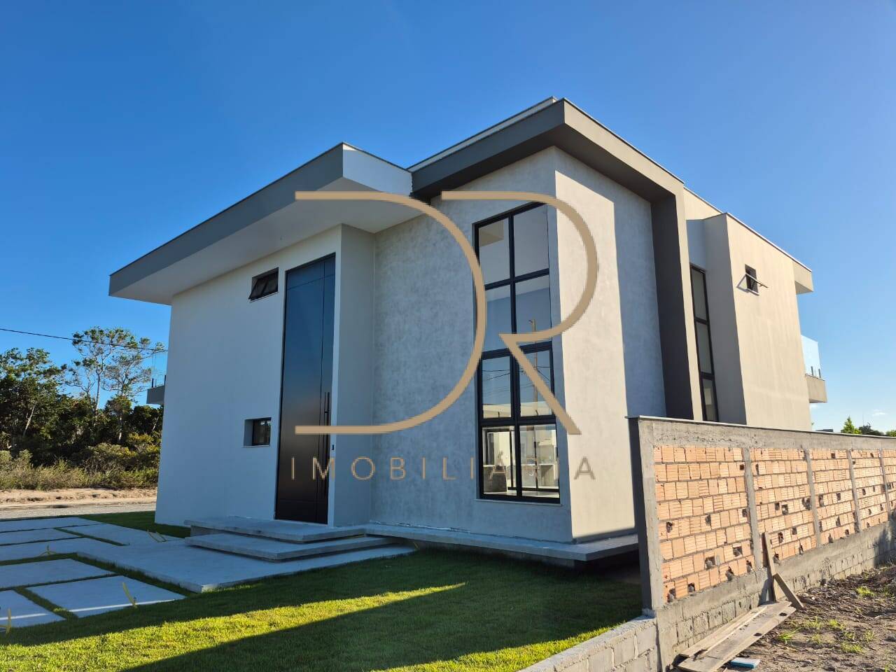 Casa de alto padrão em condomínio fechado