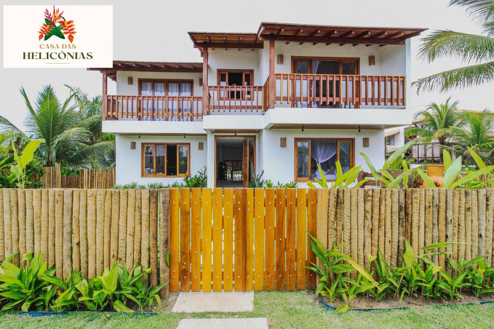 Casa de alto padrão em condomínio fechado