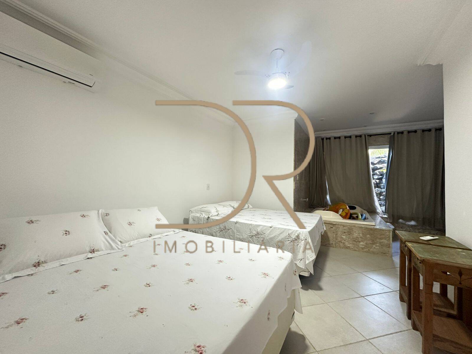 Casa, 4 quartos, 250 m² - Foto 40