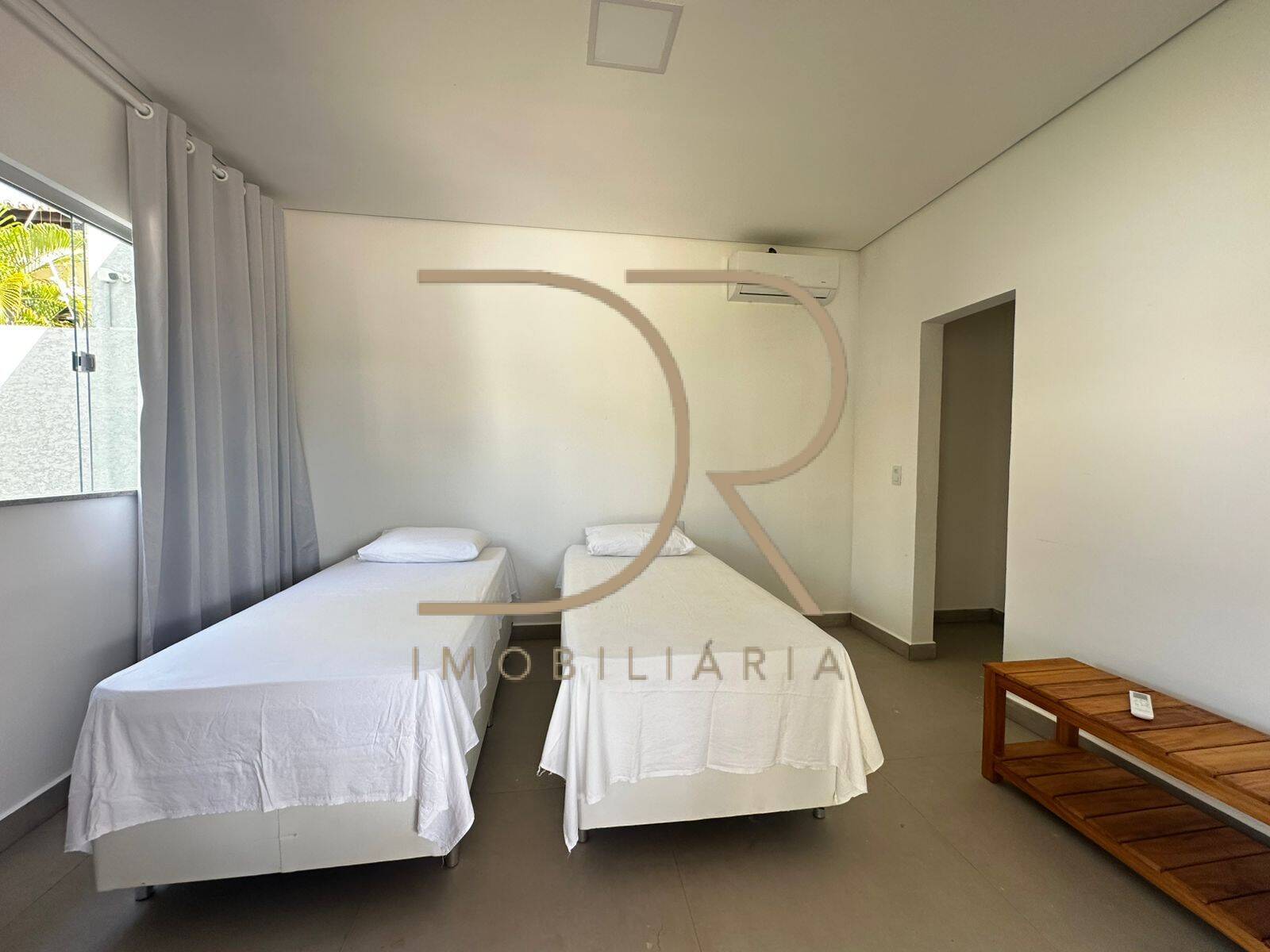 Casa, 4 quartos, 250 m² - Foto 47