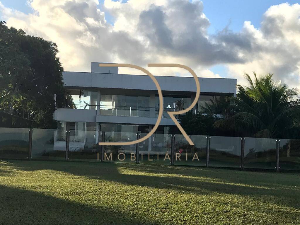 Casa de alto padrão em condomínio fechado
